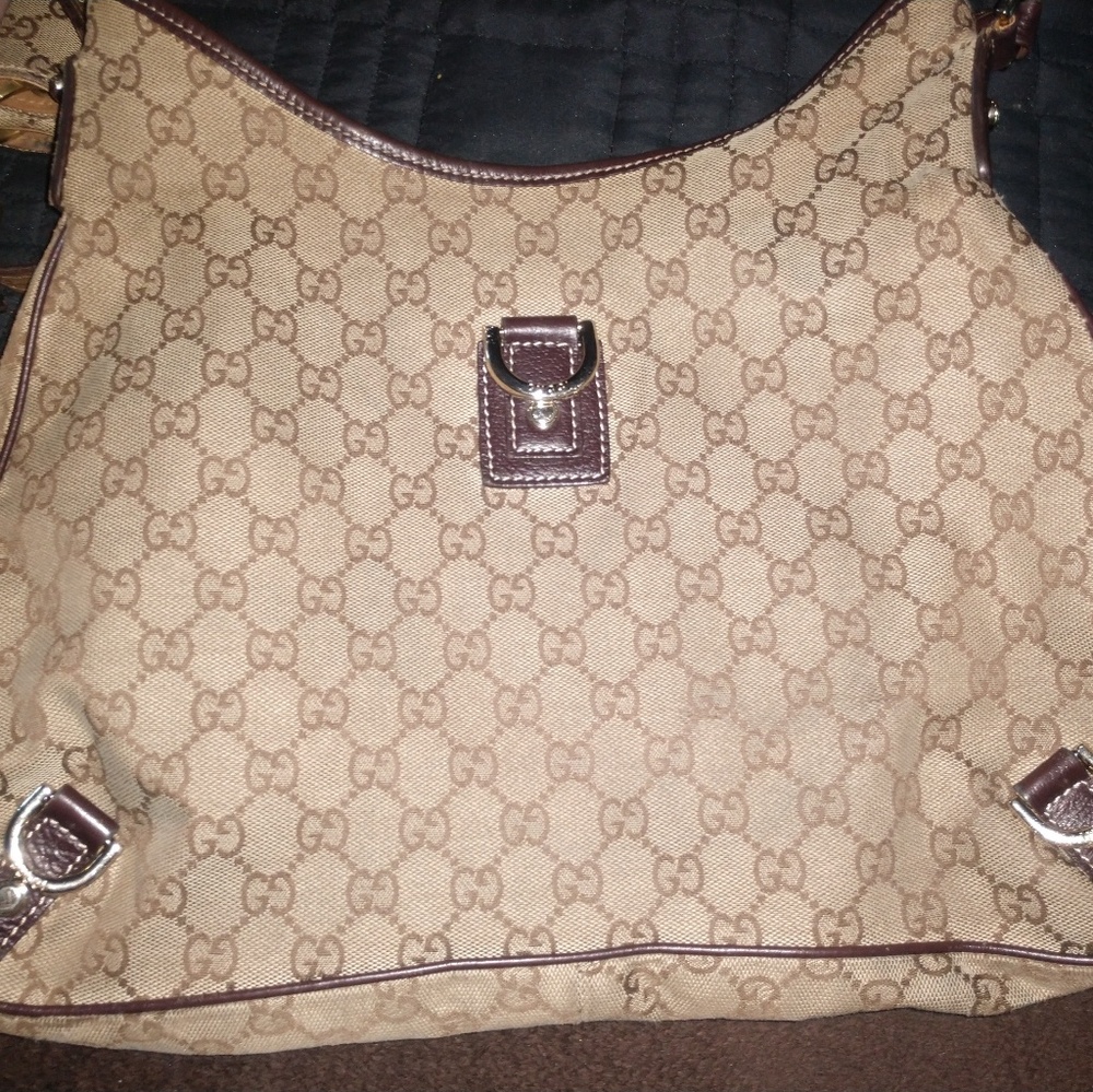 Gucci Purse (Guaranteed Authentic)